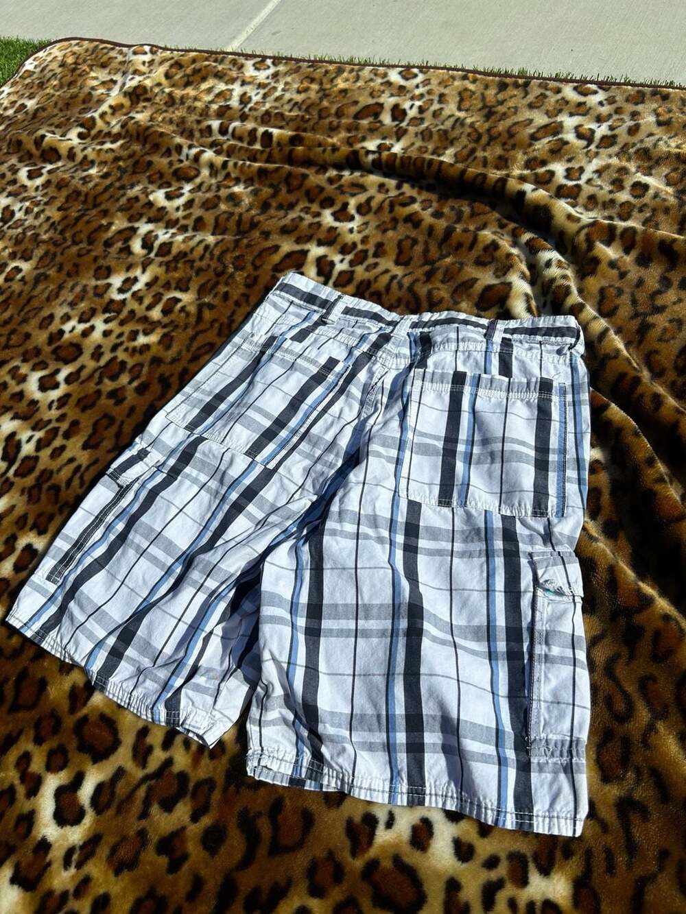 Wrangler Men's Plaid Baggy skater Y2K Shorts White Black Blue Vintage L